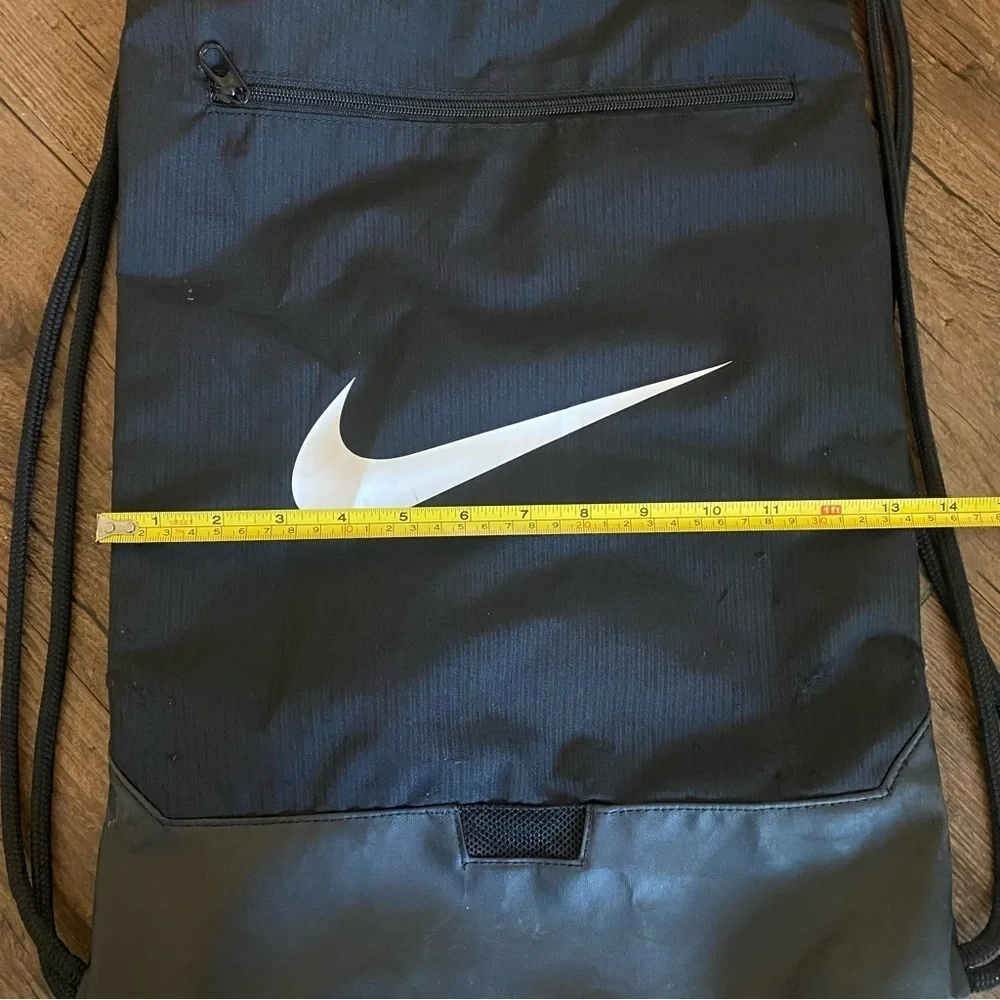 Nike Black and Gray Drawstring Backpack